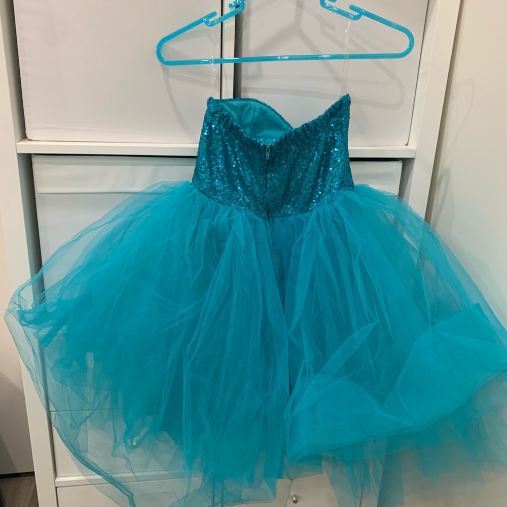 Sequence blue dress